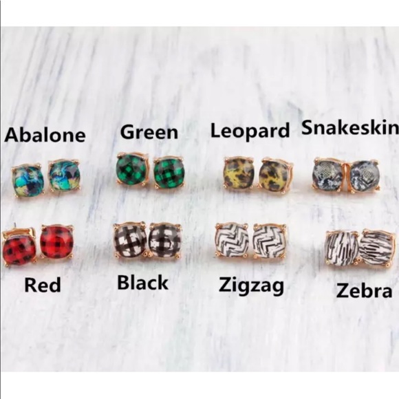 Modest Stud Earrings in Black & White - Picture 2 of 4